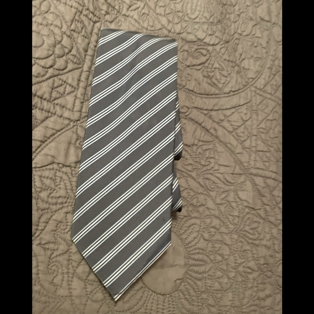 Men’s polyester stripped tie